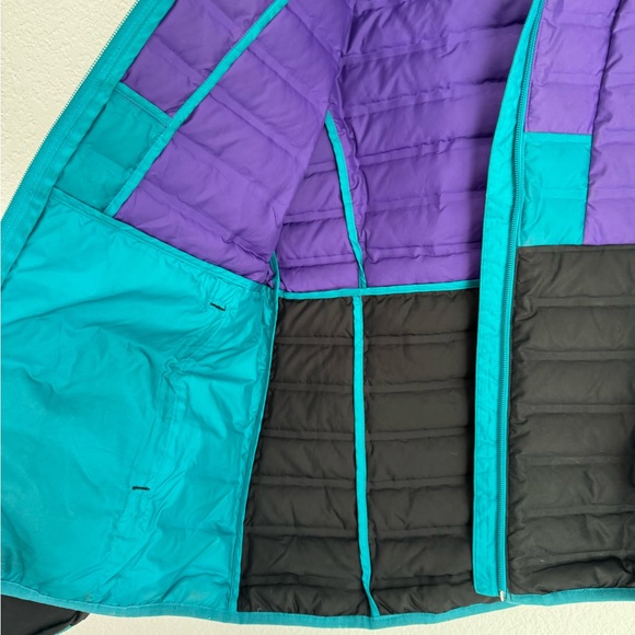 Women’s Columbia Puffer Jacket - Picture 4 of 6